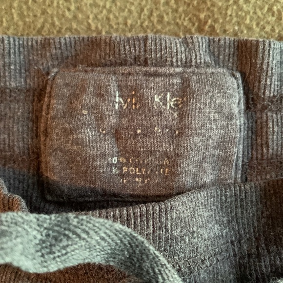 Calvin Klein dark heather gray cropped sweatpants. Most likely size medium - Picture 2 of 7